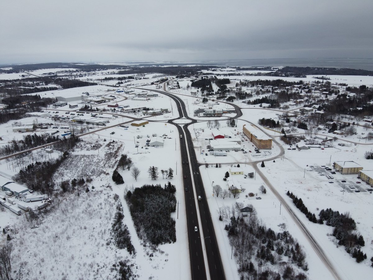 RCMPPEITraffic's tweet photo. Our New Detachment in @StratfordPEI is in it’s final stages of completion. The New Emergency Services Building will house Police, Fire and EMS. We are looking forward to moving in and serving the residents of Stratford at our new location. Cst. Parsons https://t.co/rGU3mkwWu0