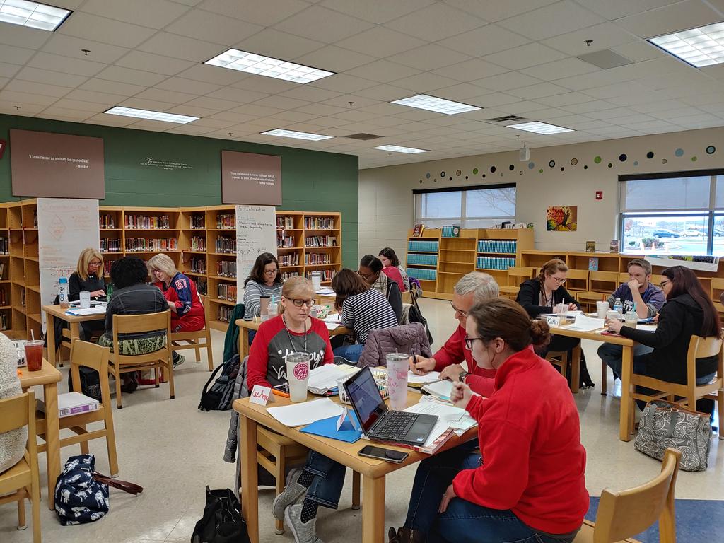 windom312's tweet photo. Maury County EL teachers learning how to plan and implement language instruction to support their ELs @CarolANuber #growmaury @MauryCoSchools https://t.co/ZeWbmhAtv5
