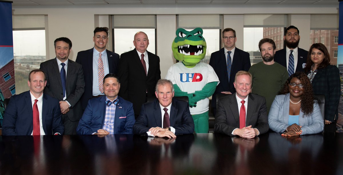Great conversations were happening once again as UHD & @UHDPresident hosted @TXHigherEdBoard Commissioner @HKellerEDU, Chairman of the Board Stewart Stedman & @lonestarcollege Chancellor Dr. Stephen Head.