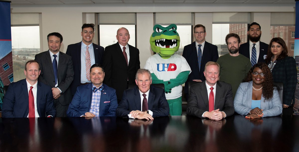 UHDowntown (@uhdowntown) on Twitter photo Great conversations were happening once again as UHD & <a href="/UHDPresident/">UHDPresident</a> hosted <a href="/TXHigherEdBoard/">Texas Higher Ed</a> Commissioner <a href="/HKellerEDU/">Harrison Keller</a>, Chairman of the Board Stewart Stedman & <a href="/lonestarcollege/">Lone Star College</a> Chancellor Dr. Stephen Head. Great conversations were happening once again as UHD & <a href="/UHDPresident/">UHDPresident</a> hosted <a href="/TXHigherEdBoard/">Texas Higher Ed</a> Commissioner <a href="/HKellerEDU/">Harrison Keller</a>, Chairman of the Board Stewart Stedman & <a href="/lonestarcollege/">Lone Star College</a> Chancellor Dr. Stephen Head.