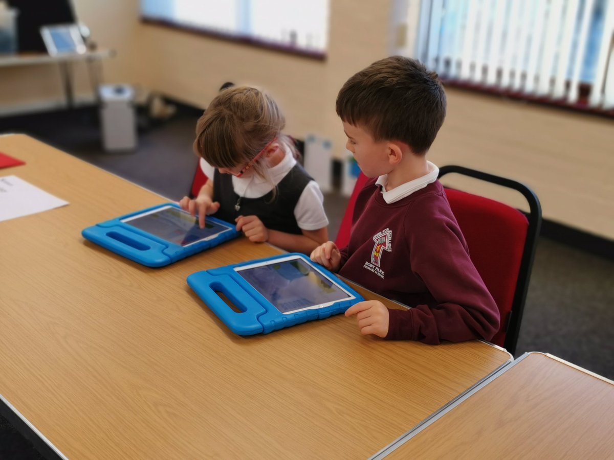 EDUCONNECT tweet media