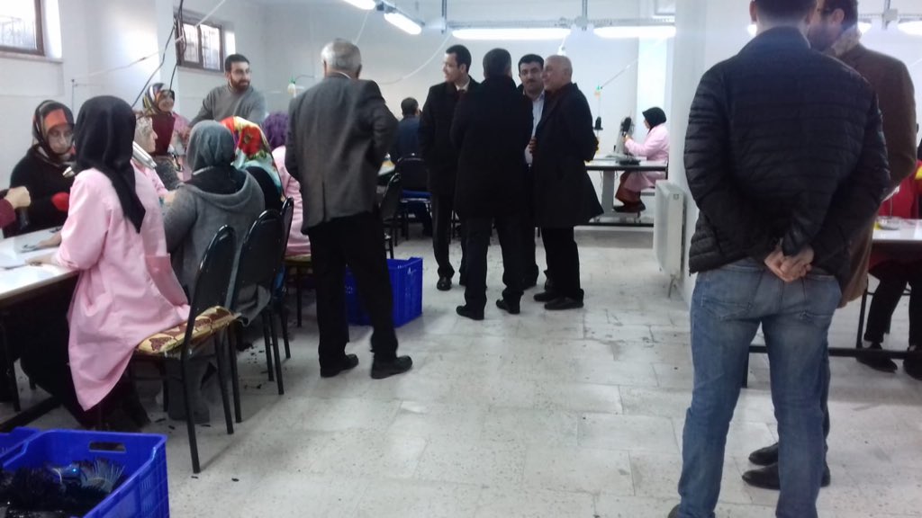 BingolVe's tweet photo. Bingöl Valiliği 2023 Bingöl Vizyonu kapsamında KÜSİ çalışma grubu üyelerimiz, Genç İlçesi Kaymakamı Sn.Arif Gül’e ve Genç Sanayi Sitesi Yönetimi ile yatırımcılarımıza ziyaretler gerçekleştirdi.@bingolvaliligi @2023Bingol #sanayigunesibingol https://t.co/uxqKW8lRsA