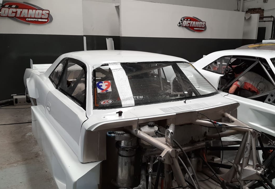equipoOCTANOS's tweet photo. Bienvenido 📣 Confirmamos al primer piloto del Octanos &amp; Castellano Power Team en #TCPM.
@FacuSantos13 manejará una de las #Dodge en la categoría inicial de la @actcargentina.
Gracias familia Santos @Guille_Santos_ por renovar la confianza con nosotros. https://t.co/Bc28Hd2Q8f