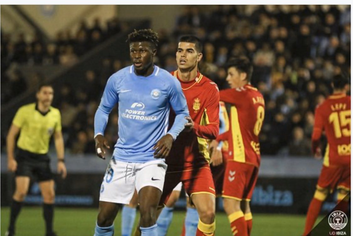 sibo_kwasi's tweet photo. FOCUS💙⚽️💪🏾🇬🇭🇪🇸.#VamosIbiza!!.#IbizaIsBlue!!.#GloryBoy.#IsGod.#IsGrace.#GloryAwaits💯👌.r.i.p. mom💔🙏🏾 https://t.co/Rd3mN7OEks
