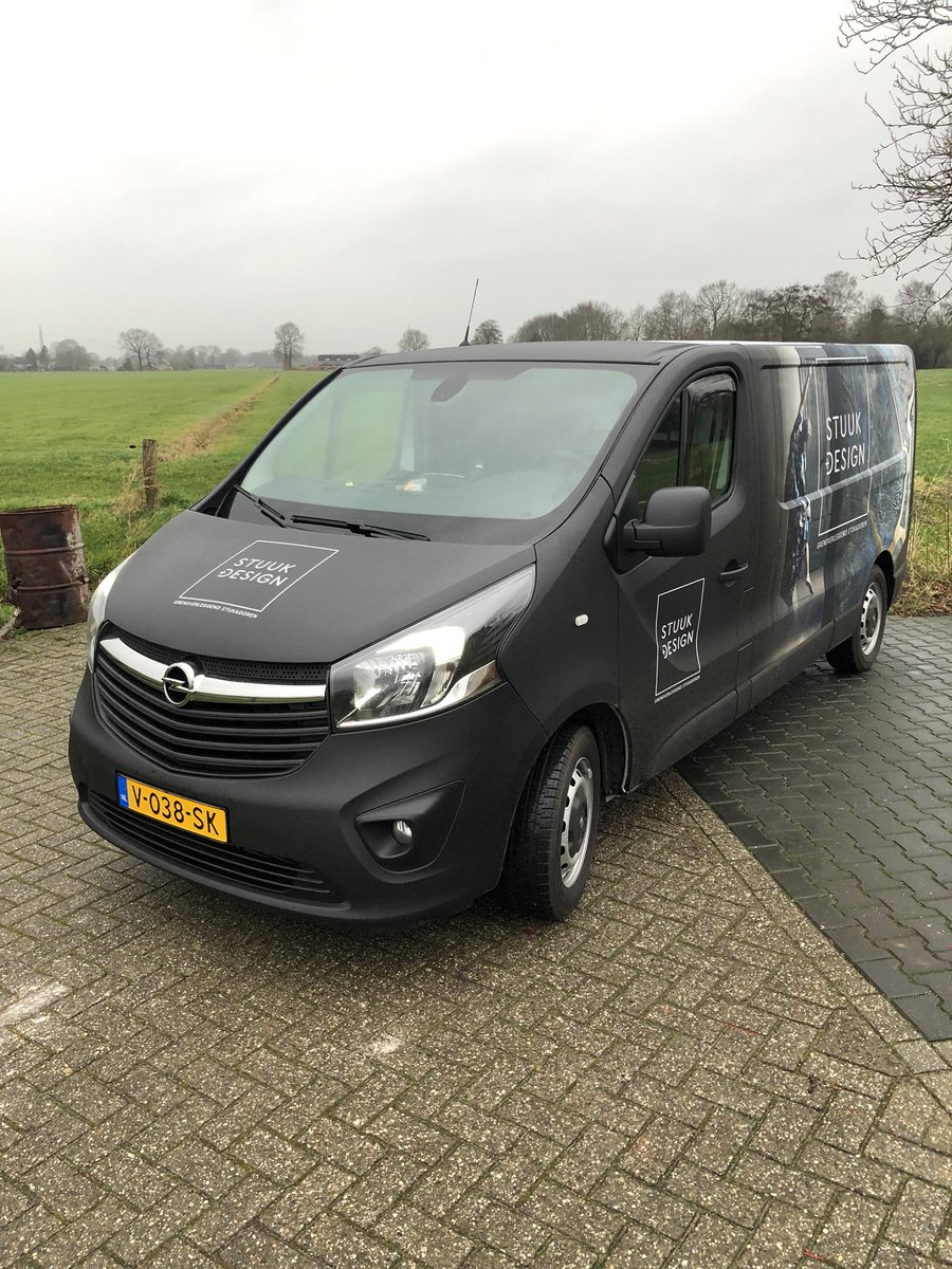 Nieuwe start, nieuwe naam #nieuw  #logo #StuukenDesign, #bus in een #nieuw #jasje met dank aan #Alvasi #reclame uit #nieuwleusen #novacolor #italie en #nureclame uit #Zwolle voor het #ontwerp