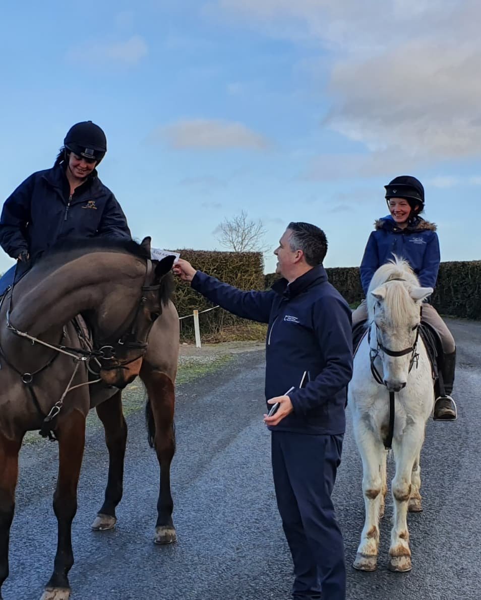 garretahearn's tweet photo. I'm not sure the horse is convinced!!! @FineGael.. #GoWithGarret https://t.co/IUMriUK1te