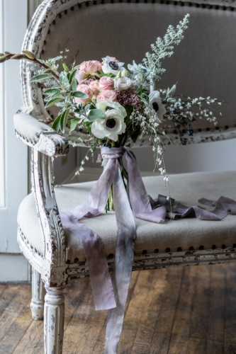 This icy bouquet by Fleur Provocateu (fleurprovocateur.co.uk) is so fabulous for winter weddings! Make sure you grab our latest issue to see the full styled shoot by torymcternan.co.uk - yourbristolsomerset.wedding/buy-a-copy #bristo #somerset #weddingflowers #bridalflowers