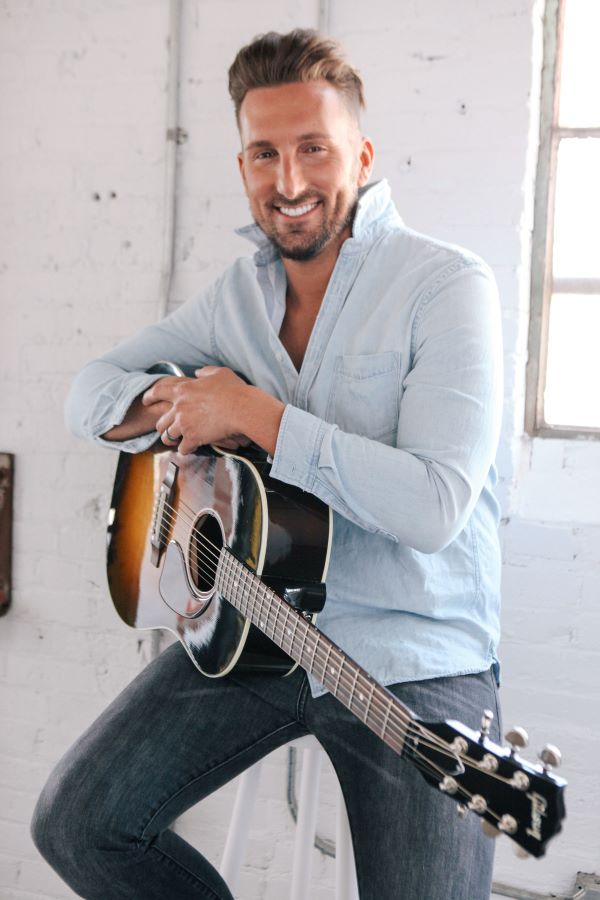 2911 Media tweet media