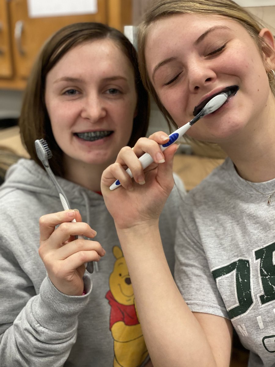 MrsNonni_4's tweet photo. Trying charcoal toothpaste and cleaning it off. Also team pink and team blue ⁦@NormandyHS⁩ ⁦@CharlesSmialek⁩ ⁦@ParmaSchools⁩ https://t.co/J1AyStyg6D
