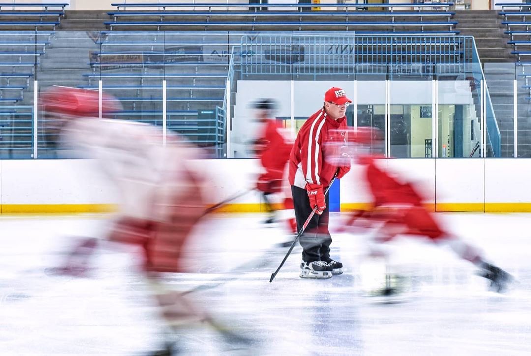 bsmredknights's tweet photo. Last night, BSM Boys’ Hockey head coach Ken Pauly captured his 500th win on the ice! Congratulations on this amazing achievement, Coach Pauly! #BSMproud ❤️🏒🏆 https://t.co/4YwHiF6Nl5