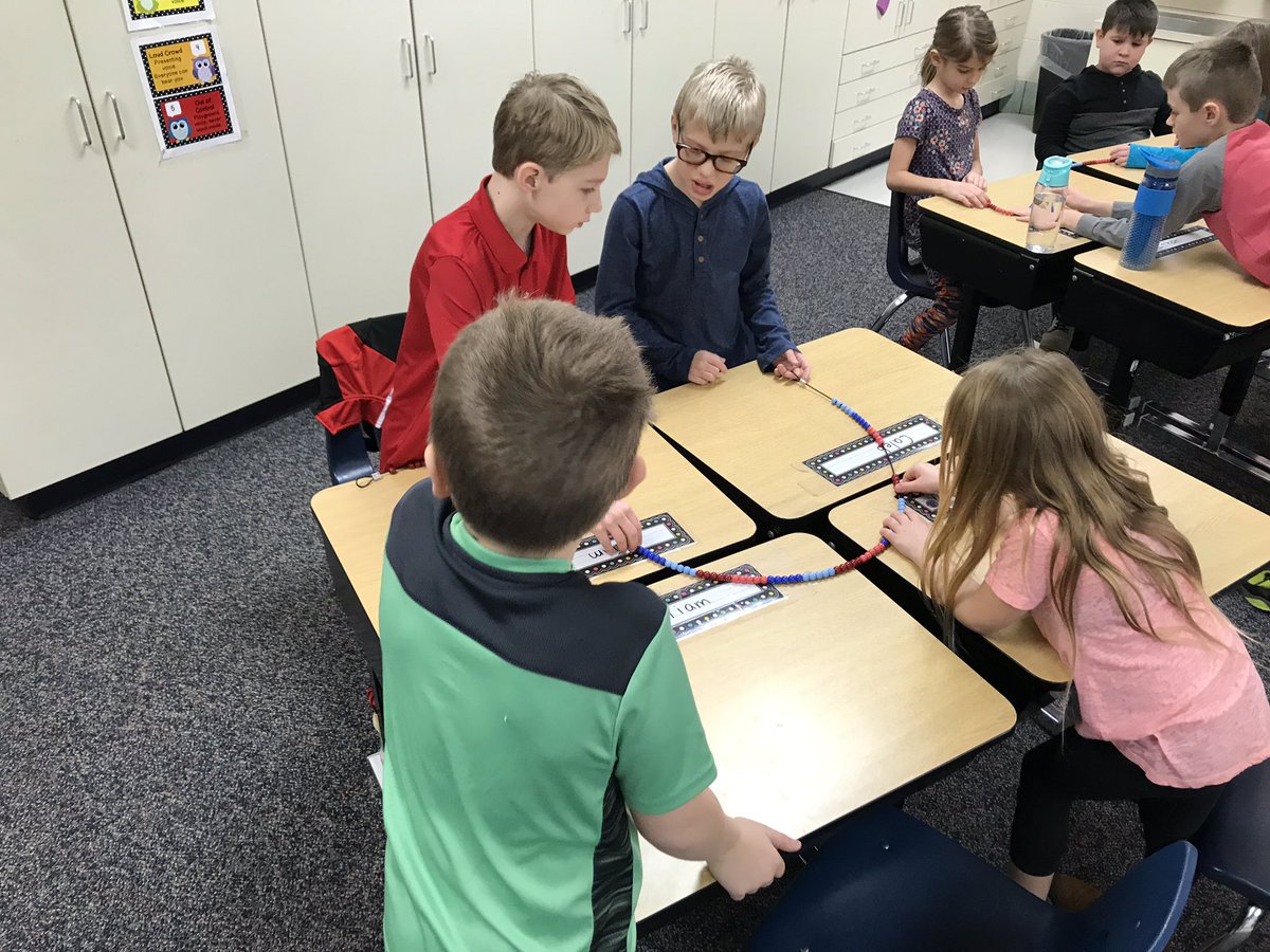 HeidiKimble3's tweet photo. Using our new math tools! Thank you PTO! #GLCSKellogg https://t.co/8JegymyU3u