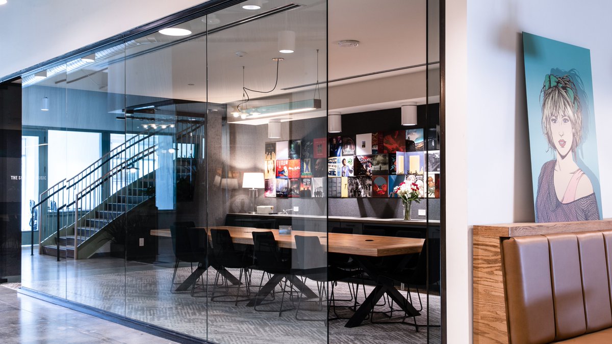 fortyfourbld's tweet photo. @TheCommonDesk Addison!
Project Scope: Office Fronts, Steel Office Fronts, Millwork, Ceiling Features, Booth and Banquettes
Project Size: 28,000 Sq Ft
General Contractor: Scott and Reid
Photo: @sidebprollc  
#CommonDesk #Interiors #FinishOut #Addison https://t.co/4wg8xQekIj