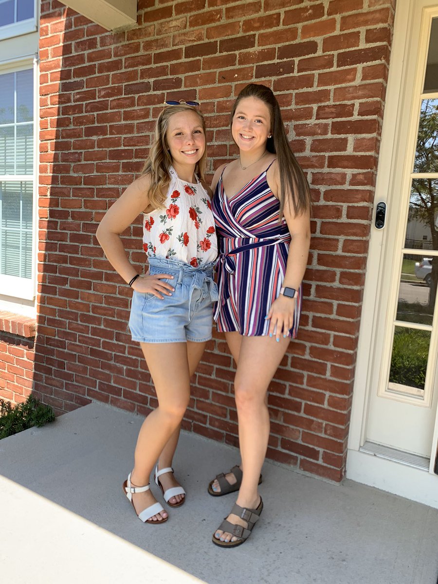 Happy happy birthday <a href="/LindseyItnyre/">Lindsey Itnyre</a> 💕💗🎈 You’re so smart, talented &amp; pretty so don’t ever change =) Thanks for growing up and glowing up w me!! Love you from Athens to Orlando 😙