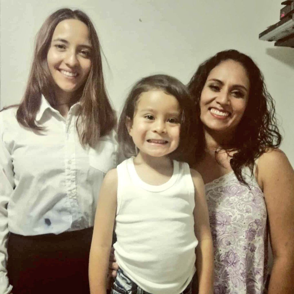 CastingJR's tweet photo. Primer cortometraje del año #hoyesdedía de #AndreaRendón con la Universidad de la Comunicación @UC_oficial excelentes actores #AdrianaBurgos y #FabioVitte gracias por ser parte este proyecto 🎬🎭💯 #cortometraje #shortfilm #actores #acriz #universidad #vamospormas #castingjr https://t.co/12lOfkAAaG