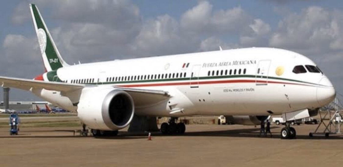 lopezdoriga's tweet image. ¿Y si te lo sacas, qué haces?