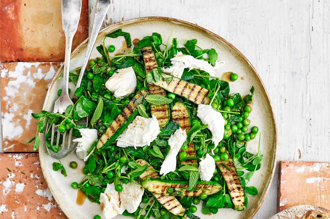 Find it tricky to cook just the right amount of pasta, rice or potatoes? This everyday portion planner from Love Food Hate Waste will provide you with guidance on how much food you need. It’s simple to use and helps save money!  lovefoodhatewaste.com/portion-planne… #foodsavvy #suffolk