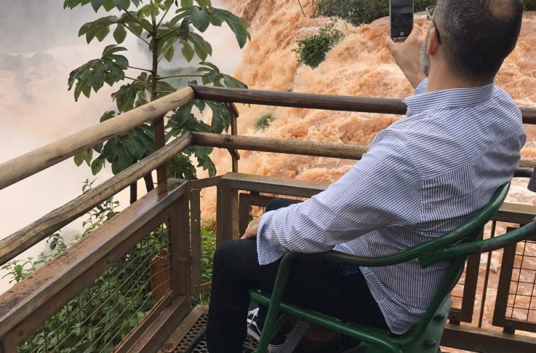 #TurismoAccesible 
Hablamos con <a href="/alelopez74/">🇦🇷 Alejandro López</a>, quien junto a <a href="/alepiccione/">🇦🇷Alejandro Piccione🇦🇷</a> fundaron <a href="/TurAccesible/">Turismo Accesible 🇦🇷</a>, y nos adelantó que desde el #Inprotur están trabajando en una iniciativa que empezará por #Iguazú pero recorrerá todo el país
👉 mensajero.com.ar/2020/01/17/__t…