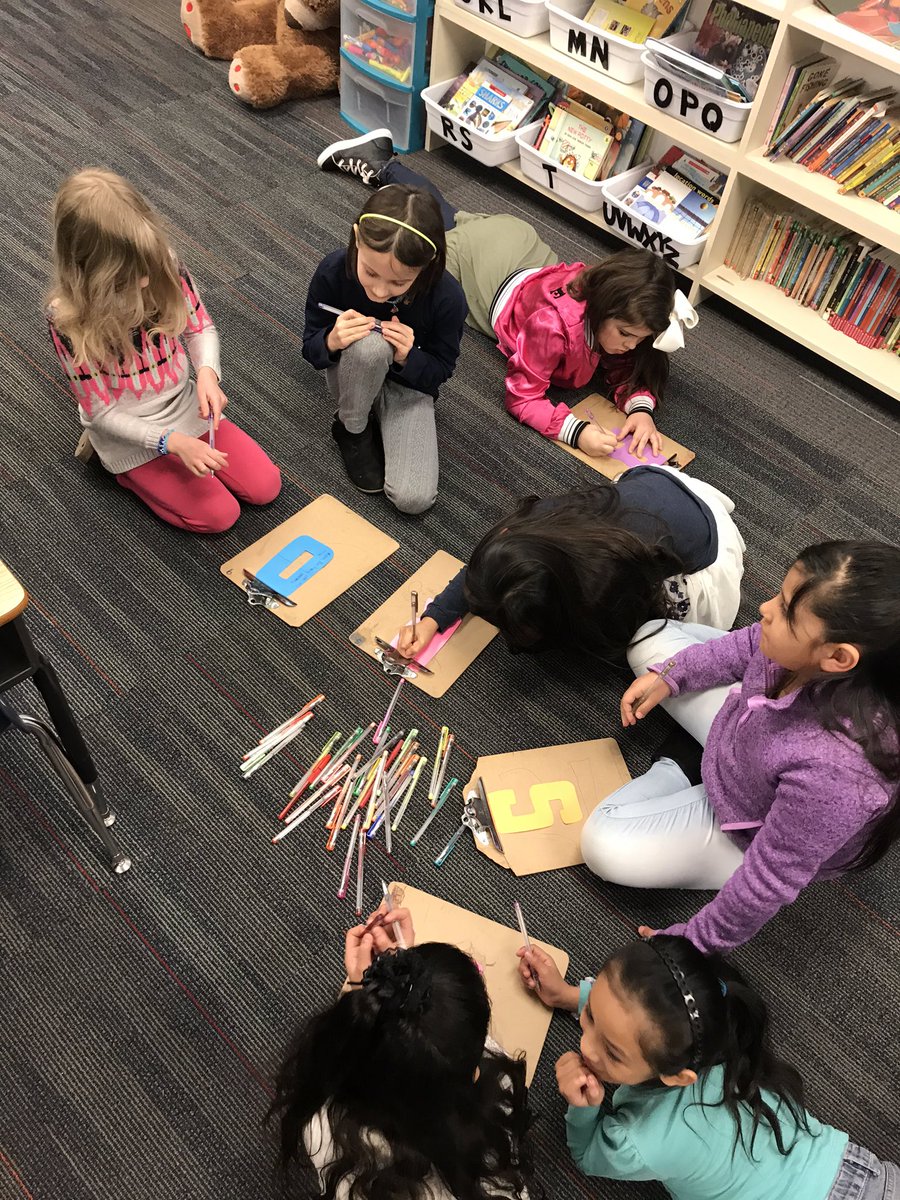 ALeeper19's tweet photo. Brainstorming ways to be Responsible!  @CE_Cougars https://t.co/T9PAXOP408