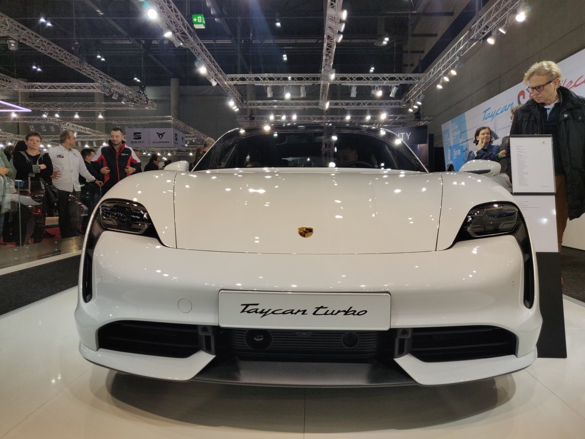 TeslaWolfy's tweet photo. Porsche #Taycan Turbo at the #ViennaAutoShow https://t.co/WHWaT7sKXx