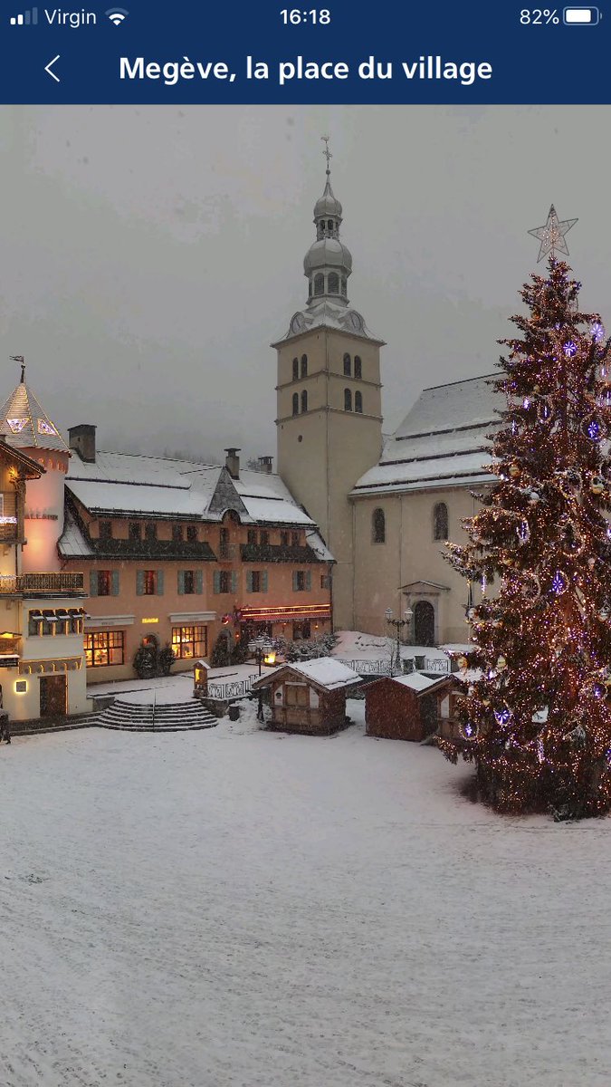 It’s snowing! #Megeve #powderday #canttwaittillmorning