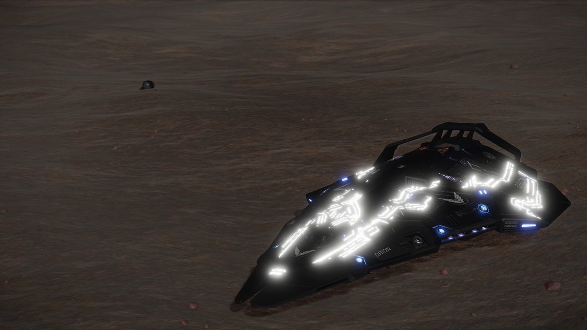 CmdrNakari's tweet photo. 17 JAN 3306: During a mining expedition with the “Orion”, I encountered a damaged probe of some kind. It was protected by some type of security drone. Curious as to what information these have stored. #EliteDangerous #XboxOne https://t.co/Lxtf085lWB