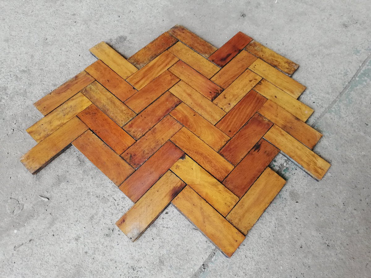 warwick_rec's tweet photo. Just arrived! Reclaimed Victorian Period Teak Parquet Block Flooring. Believed to be 'Afrormosia' which is a West African hardwood in the Teak family.
#reclaimedwood
#reclaimedparquet
#parquet
#parquetfloor
#reclaimedtimber
#timberflooring
#teak
#africanwood
#afrormosia https://t.co/RD7i2ZBBjC