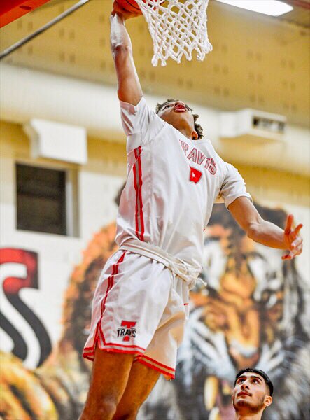 HopeEnduring's tweet photo. The pursuit to be better than you was yesterday is a continuous process. The key is to never give up. #CamCrockett12 #theartofbasketball #thegrindneverstops #TravisHoops https://t.co/1HCKoZGSQx