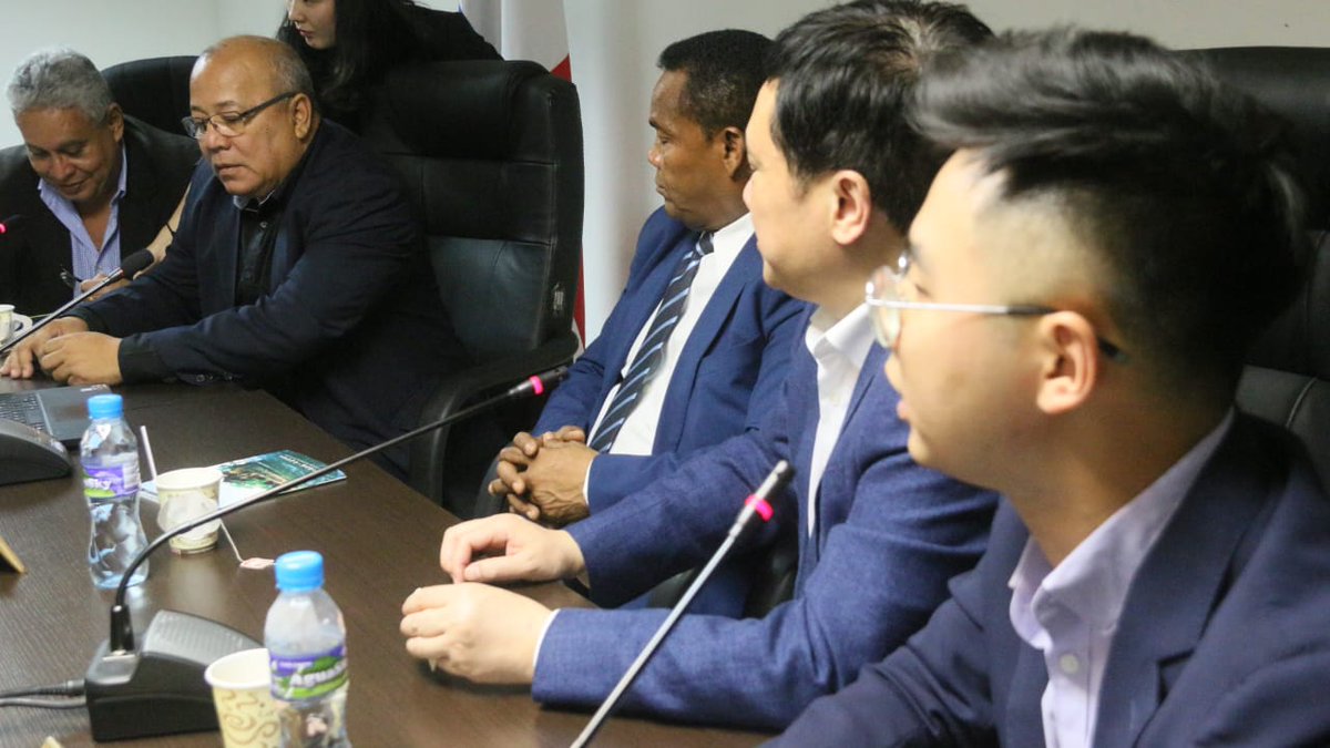 Reunión del primer vice alcalde del distrito de Suing de la provincia de Sichuan de la República Popular de China, Li Guanghui 
con el alcalde del distrito de San Miguelito Héctor Valdés Carrasquilla. #sanmiguelito #panama #2020NewYear #china