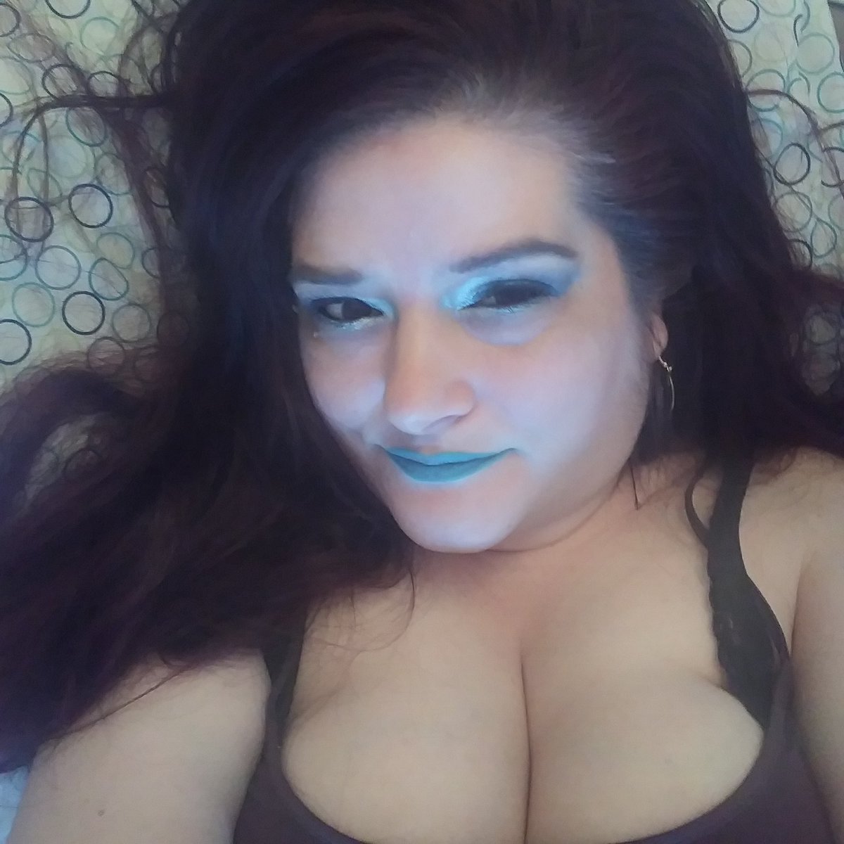 angelalynn37's tweet photo. Selfie..
Messing around lol  
#makeupaddict 
#notafilter 😬
#realmakeup https://t.co/OcLV7iczE6