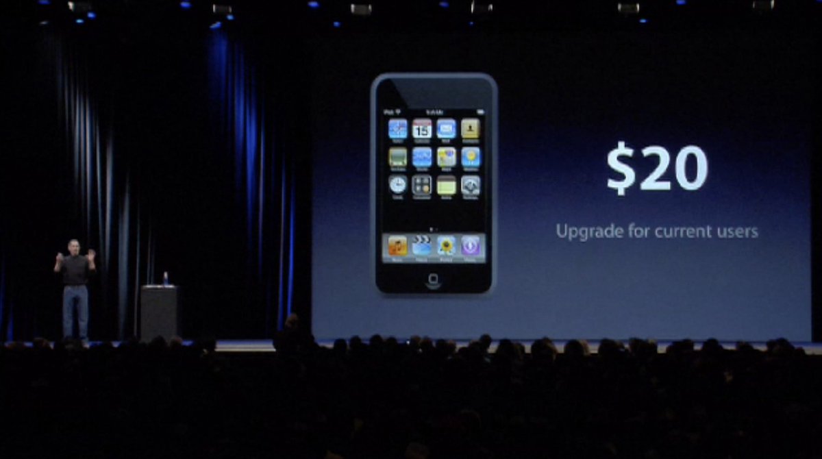 thecomputerclan's tweet image. “Apple is so greedy. I want the old Apple back”.
BRO! They used to charge for iOS updates on the iPod touch. Shut your face. #FlashbackFriday