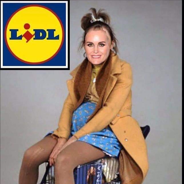 Laeticia Hashtag On Twitter