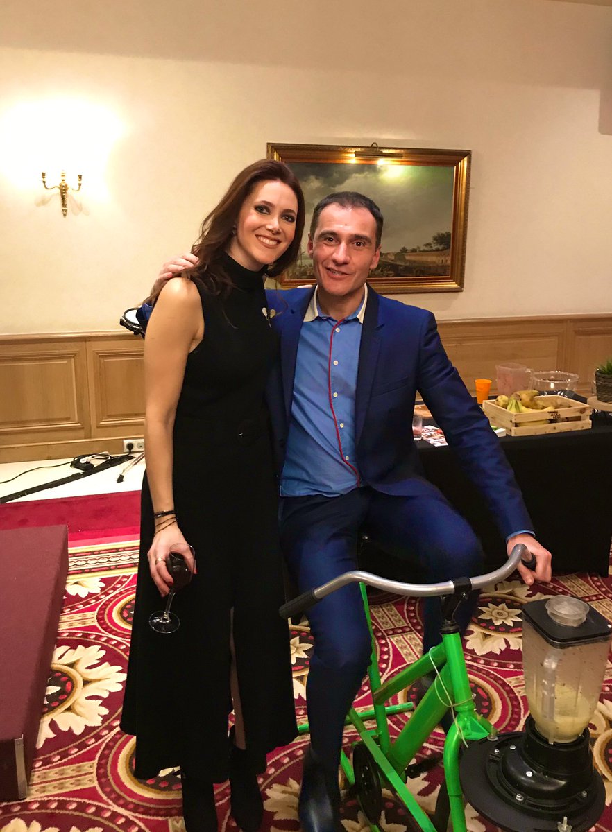 Olivier JULIEN (@o_julien) on Twitter photo Lancement réussit pour #PowerAttitudeLeLivre ! Apprenez à positiver avec <a href="/chriscrosnier/">Crosnier Christelle</a> et <a href="/Sandralou/">Sandra Lou</a> 👍 #VeryGoodVibes Lancement réussit pour #PowerAttitudeLeLivre ! Apprenez à positiver avec <a href="/chriscrosnier/">Crosnier Christelle</a> et <a href="/Sandralou/">Sandra Lou</a> 👍 #VeryGoodVibes