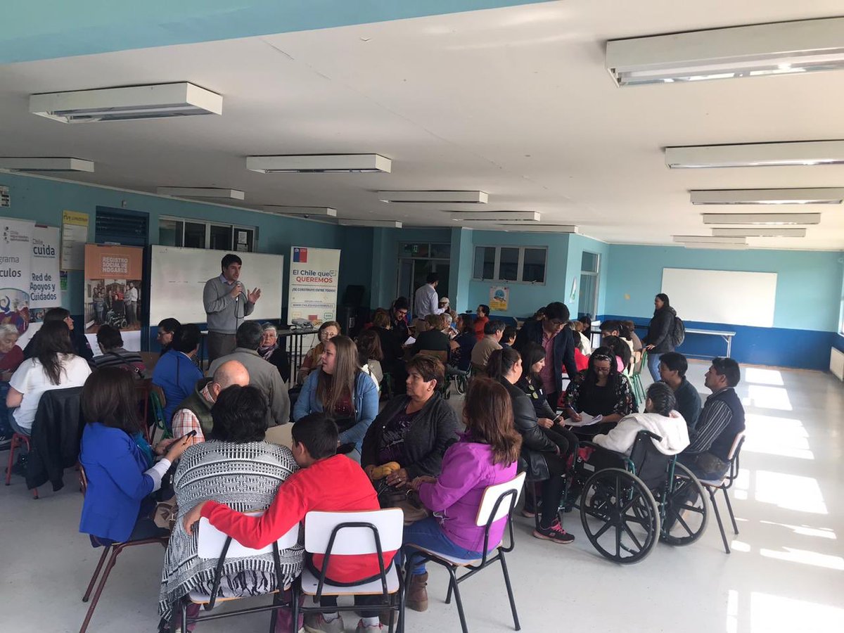 sorayasaidt's tweet photo. ¡No te quedes fuera! Construyamos JUNTOS #ElChileQueQueremos 🇨🇱 
Ingresa a https://t.co/GZS62742OW y se parte de este proceso abierto de escucha social contestando la #ConsultaIndividual 💬 https://t.co/FxyyQRnmRJ