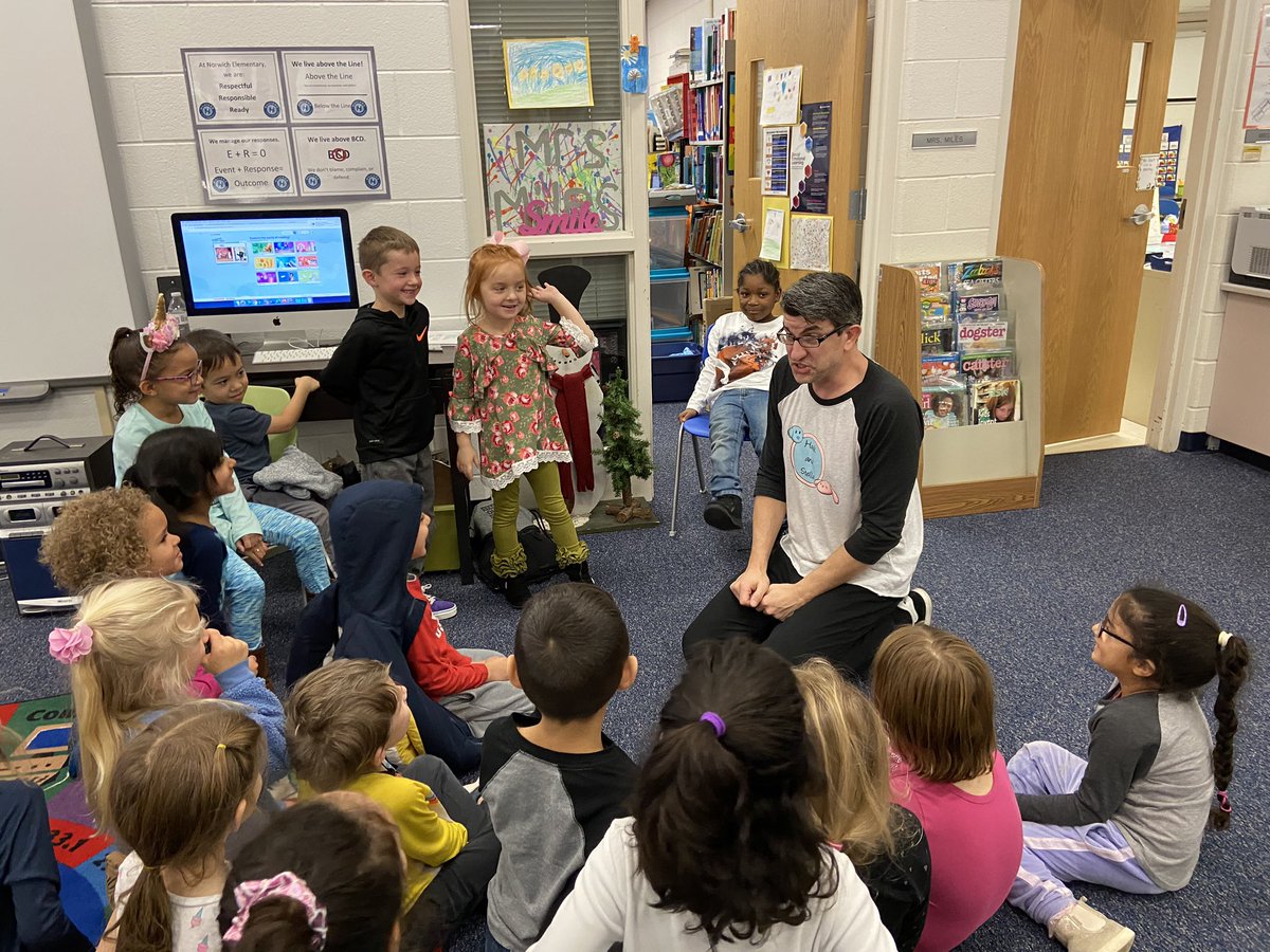 Lyndsey Rindler tweet media