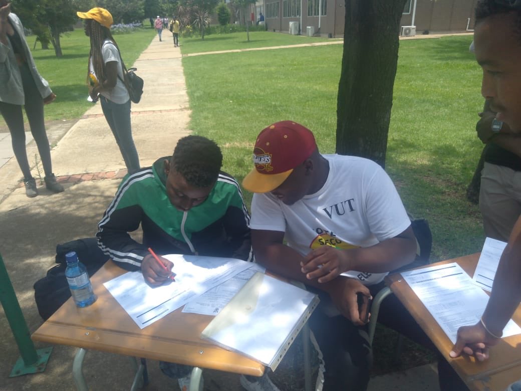 SASCO_Gauteng's tweet photo. SASCO activists are available on every campus in Gauteng ready to assist you. #OneStudentOneSASCO #SASCOGauteng https://t.co/P8cA0EyluL