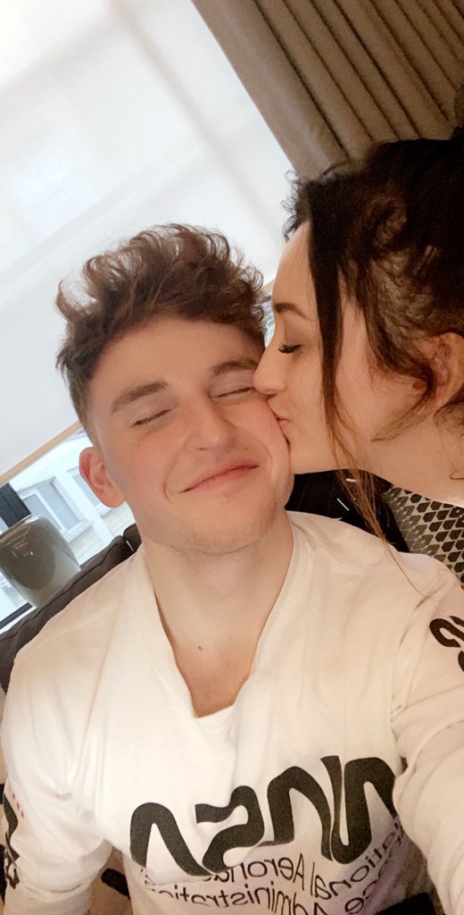 caylusq's tweet image. I FOUND HER 😍