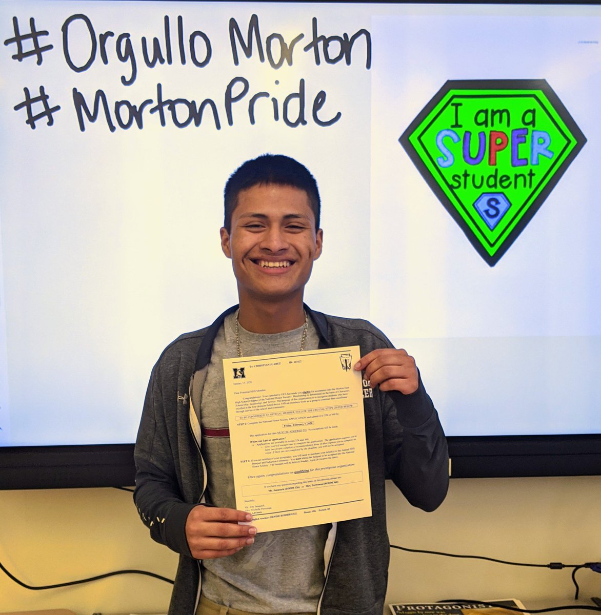 ELLMsR's tweet photo. He looks as happy as I am proud. A much deserved invitation to NHS. #OrgulloMorton #MortonPride https://t.co/jqBaxcdTz0