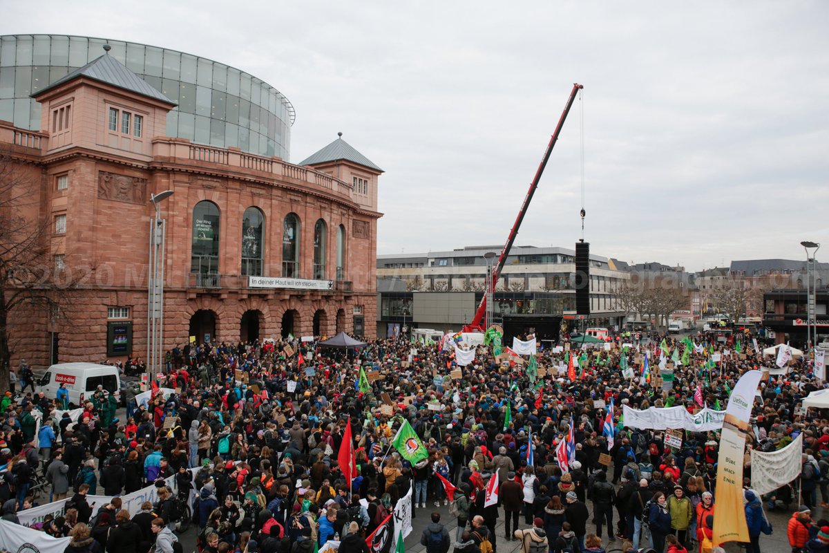 MichaelDebets's tweet photo. 2020-01-17 Impressions from the #Fridays4Future Climate Strike in #Mainz / Eindrücke des Fridays For Future  Klimastreik in Mainz. More pictures at / Mehr Bilder bei https://t.co/5l6iEOJarQ #mz1701 #DieUhrTickt #2020WerdenWir #EinJahrNixPassiert https://t.co/33ocJtRPRh