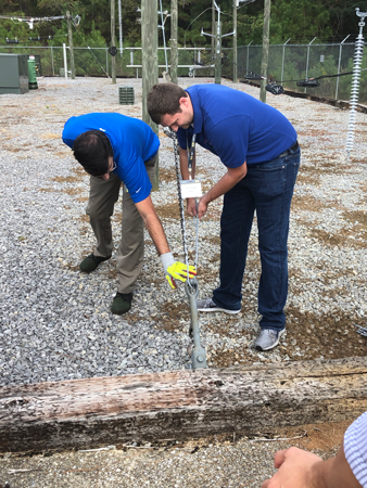 HubbellPowerSys's tweet photo. Interested in #DistributorTraining? Held at our facilities, participating Distributors receive product training, meet staff, and/or tour our manufacturing facilities. Subscribe to notifications about Distributor Training now: https://t.co/BNLtwRnFhC #HPSDelivers https://t.co/bVakVq8qq0