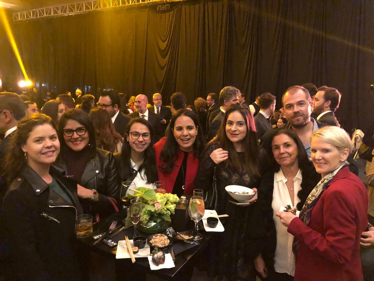Reinserta's tweet image. Es un orgullo ser acreedoras del Premio de la Paz en los Premios Shimon Peres 2020 de la Fundación ILAN. La directora general operativa de #Reinserta Mercedes Castañeda fue quien recibió este gran reconocimiento en nombre de esta gran fundación.

¡Muchas gracias @ilanlat!