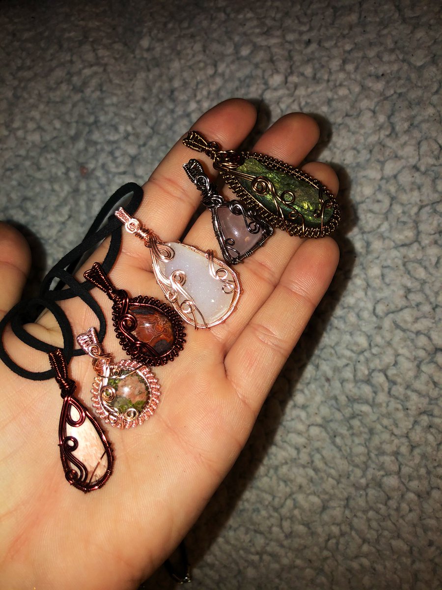 sierra_kae's tweet photo. Who’s ready for my update today?! It’ll be live at 6pm ✨✨ here’s all the pendants that will be available and a few of the earrrings 🙂 rts are appreciated 🧡 https://t.co/Bl58q7aqdm