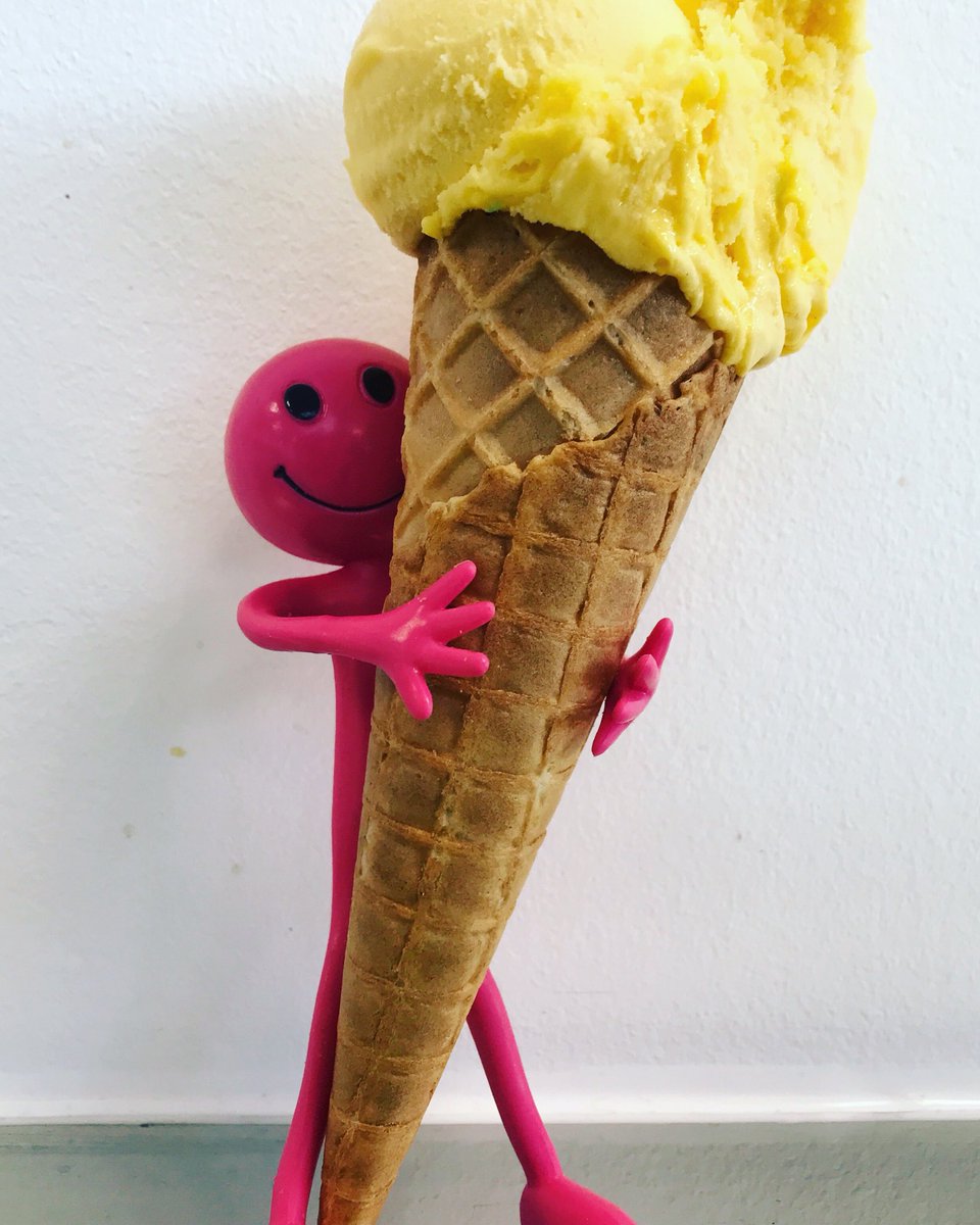 EisGmbh's tweet photo. GutesEisMachtGlücklich #SeduceSomeoneIn4Words https://t.co/G8Rjbwe4Xe