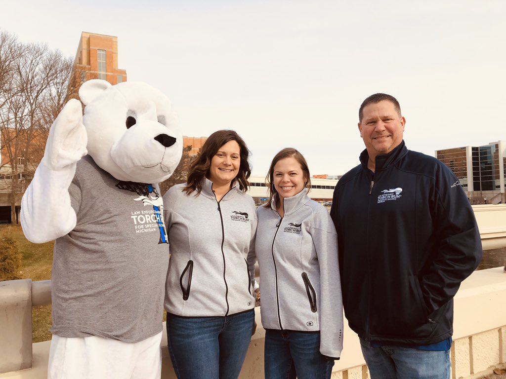 RobertLeduc12's tweet photo. Had a great time today recording our Field Days podcast with @straubg1  @ChrisGautz and @JoelleCraddy always a pleasure to talk about LETR and Special Olympics. Thank you again guys @MDOCCFA @MichiganDOC @HeidiWashington @SpOlympicsMI @LETRforSO @karensolgot1 @MRFSgambati https://t.co/W1ynDjo5KN