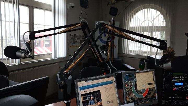 LMerweradio's tweet photo. Kijk ook voor het nieuws uit de regio op  https://t.co/EPDO1x8iVN Nieuws, evenement en agenda items te melden stuur een mail naar redactie@merwertv.nl #sliedrecht #Hardinxveld #Boven-Hardinxveld  #Hardinxveld - Giessendam #alblasserwaard #bleskensgraaf #wijngaarden https://t.co/11ZaaKVbf8