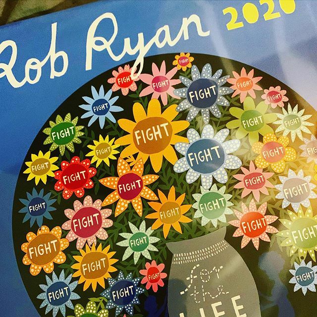 HelloFridaysArt's tweet photo. Anyone else got the new @robryanstudio calendar? My lovely work mates got me this for my birthday 🎁 💕 
#2020 #robryanart #robryan #officedecor https://t.co/QDz8XdfZsb https://t.co/yw2l45plEi