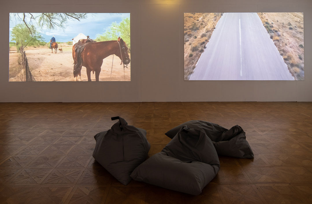 FracCentre's tweet photo. [PROLONGATION]
Les expositions de la Biennale d'Architecture d'Orléans sont prolongées jusqu'au 9 février 2020 aux Turbulences et au Théâtre. 
➖
Entrée gratuite #BAO2 https://t.co/fMiY4HX6mr