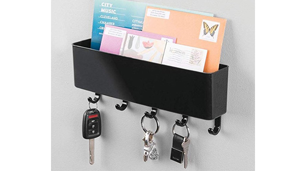 simplicity4you's tweet image. What do you think about key organizers? Love? Hate? 

It's simple, practical and stylish. I can see using them in a mud room or at the back door! Storing items where you need them will always reduce the likelihood they will be lost!

#SimplicityTips #StepstoSimplicity #Simplicity