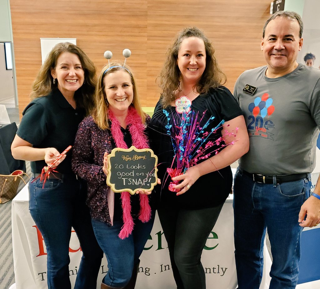 tracyamcdaniel's tweet photo. Thanks Sara for celebrating our 20th birthday at the TSNAP Best Practices Forum! @tsnaptalk @edugence #BPF2020 https://t.co/Tao2qtMEAF