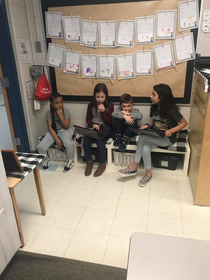 RachelleinMI's tweet image. @kerryguiliano @madison_ron @kimpowelledtech Here is an example of 1st/5th collaboration.5th helps 1st research &amp;amp; create presentations. Similar collaboration between 4th history museum project &amp;amp; HS US History students. #co-use #techasatool #collaborate #miched #mylsps