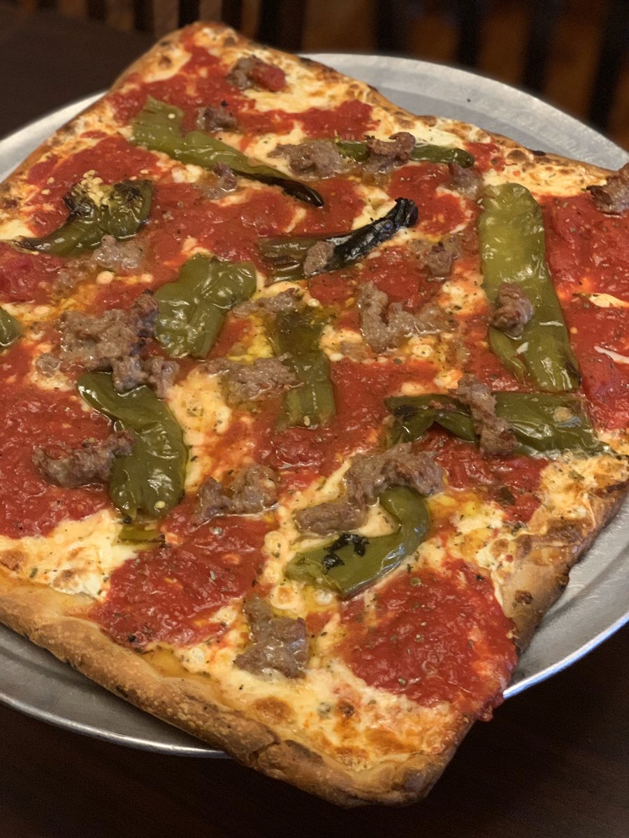 GrippoPeter's tweet photo. Fresh sweet crumbled sausage and Italian long hots π #pizza #njpizza #brooklynsquare #italianlonghots #brooklynsquarepizza #njcom @ Brooklyn Square Pizza https://t.co/CMYsJd1j6g